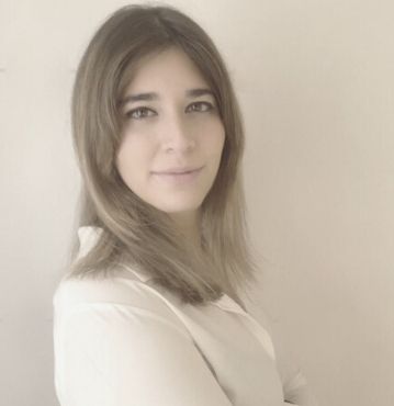 MÓNICA CHADHA BECERRA